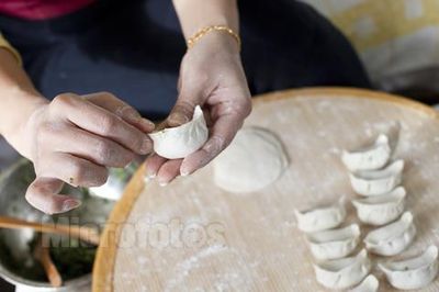 包饺子