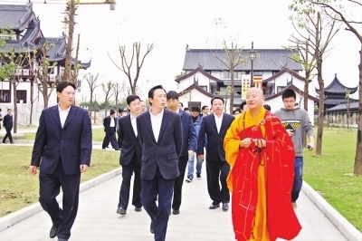 洪亮