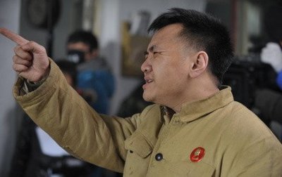指手划脚
