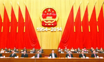 毫不动摇