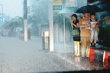 倾盆大雨