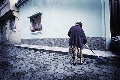 按次